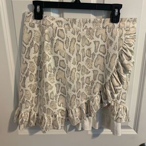 Pants Store Size Large Elegant Cream and Brown Animal Print Mini Skirt